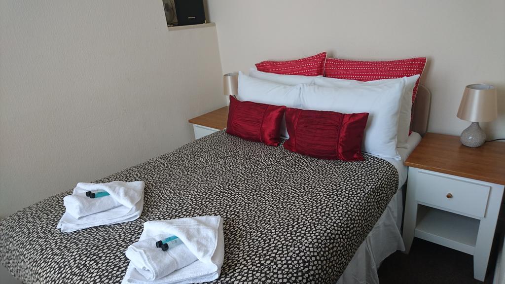 Cross Street Guesthouse Brighton Екстер'єр фото